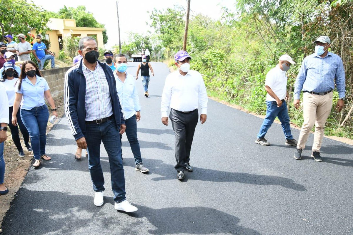 yesseniaminier's tweet photo. Lo bueno no se cambia y nadie se cansa de lo bueno. Seguimos con #ValentinSenador aquí estamos claros. PLD ⭐ #MoraoEntero 💜 #CuidemosSantiago https://t.co/c8t0fCG2hm