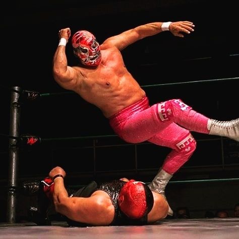 WrestlingAccess's tweet photo. Here comes the BOOM! https://t.co/IpZogMrc4V