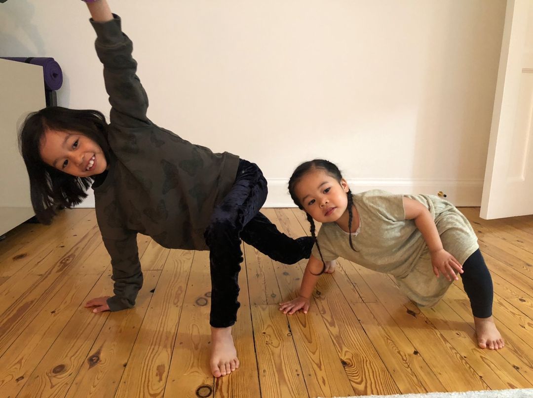 hendonprep's tweet photo. So wonderful to see Year 3 and Pre-School siblings practising yoga together during their virtual PE session. Namaste! #HPatHome #Cognitaway https://t.co/SLt6zNkw6y
