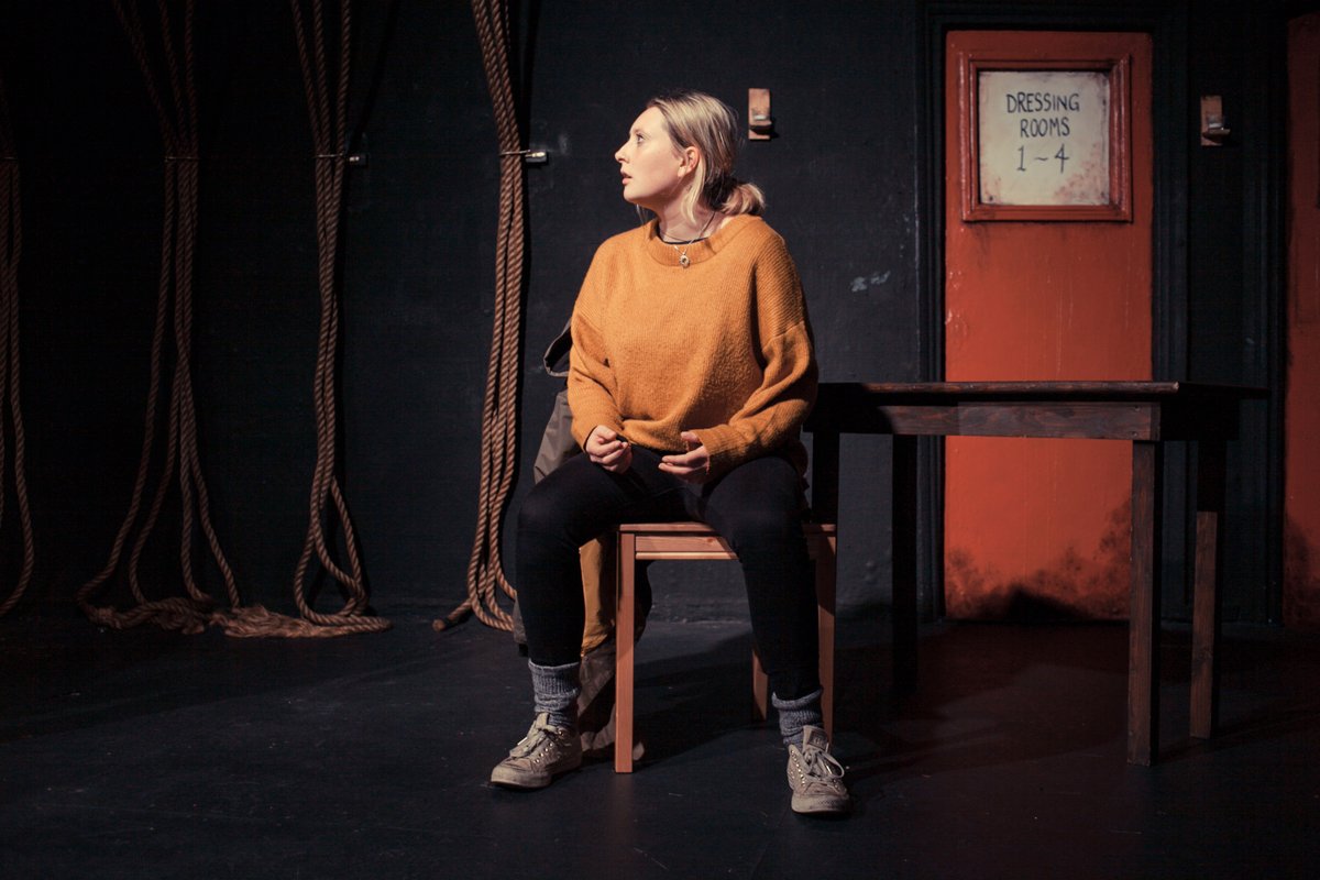 Plays Rough London tweet media