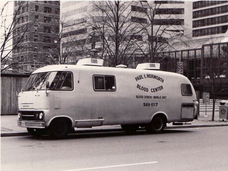 HoxworthUC's tweet photo. #ThrowbackThursday: A longstanding #Cincinnati institution, Hoxworth Blood Center is the second oldest blood center in the United States and a pioneer in the field of #transfusion medicine. Learn more about the history of Hoxworth Blood Center: https://t.co/GXkaJJjLhz https://t.co/ZERp97t6uI