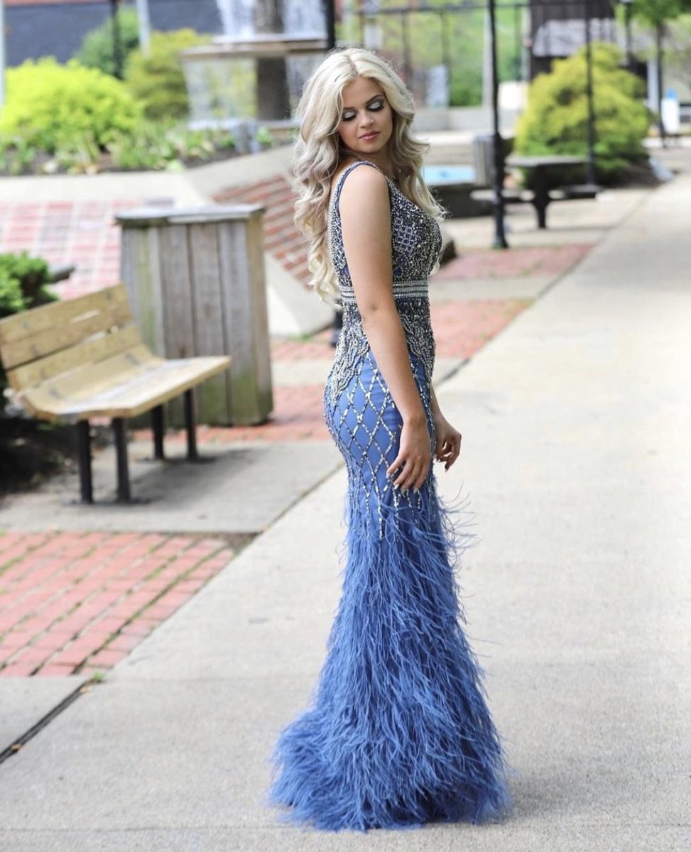 JaszCouture's tweet photo. ✨Looking stunning in our #Jasz dress @cierrajames1 slayed prom! 💗
.
.
🎀Dress Purchased from: @barbiesformals
.
.
💅🏼Photos courtesy of: @cierrajames1 https://t.co/3TlpE65jLj