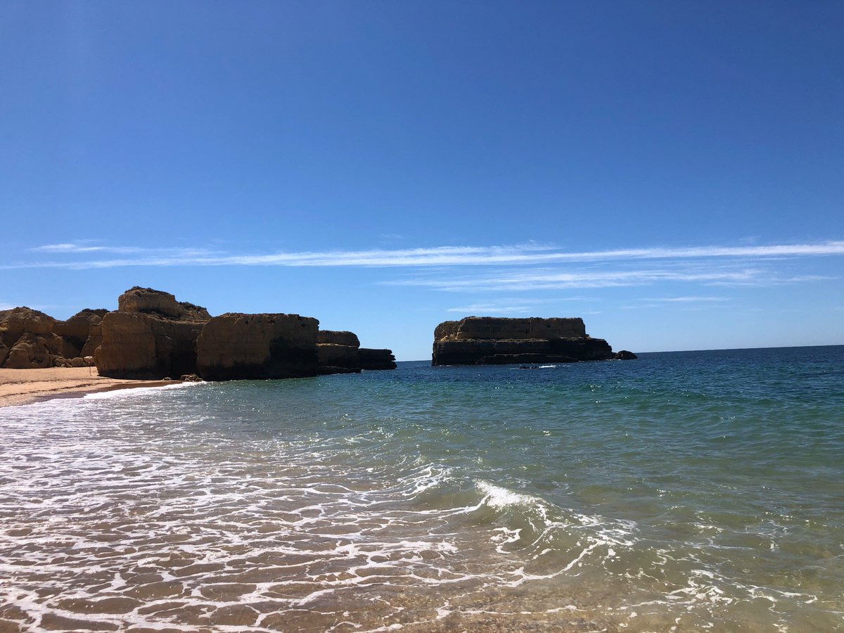 _lulublue_'s tweet photo. #PraiaDoCastelo #CastleBeach #Albufeira #Algarve https://t.co/0QnPa0D4LI