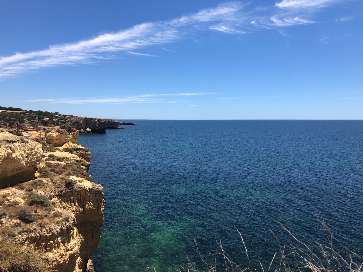 _lulublue_'s tweet photo. #PraiaDoCastelo #CastleBeach #Albufeira #Algarve https://t.co/0QnPa0D4LI
