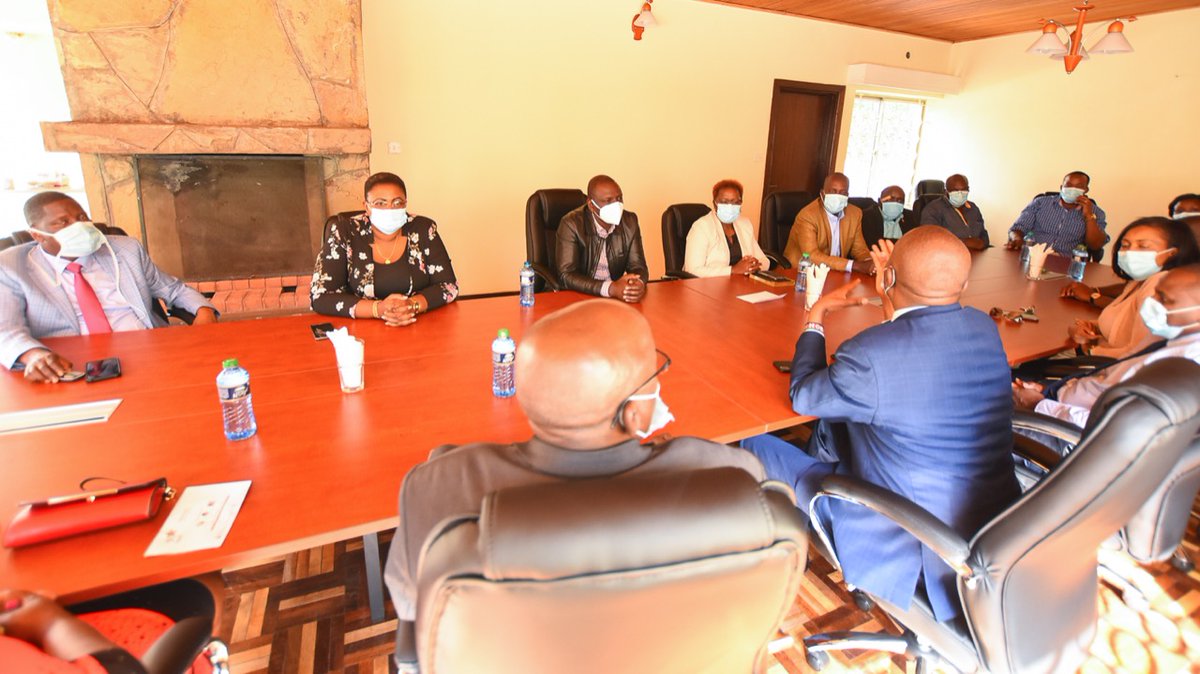 WilliamsRuto's tweet image. Had lunch with Jubilee MPs who were recently assigned other responsibilities in the party. Thanked them for exemplary service to the party and the nation. I implored them to continue focusing on Jubilee's people-centered transformational agenda now and in the future. SOTE PAMOJA.