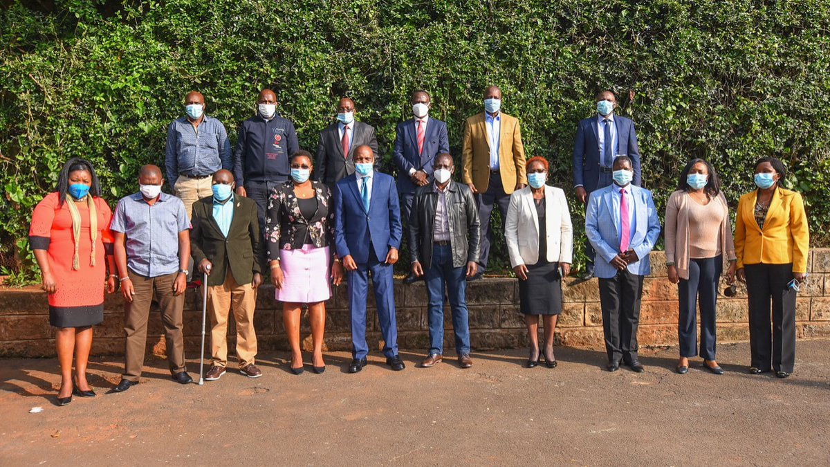 WilliamsRuto's tweet image. Had lunch with Jubilee MPs who were recently assigned other responsibilities in the party. Thanked them for exemplary service to the party and the nation. I implored them to continue focusing on Jubilee's people-centered transformational agenda now and in the future. SOTE PAMOJA.