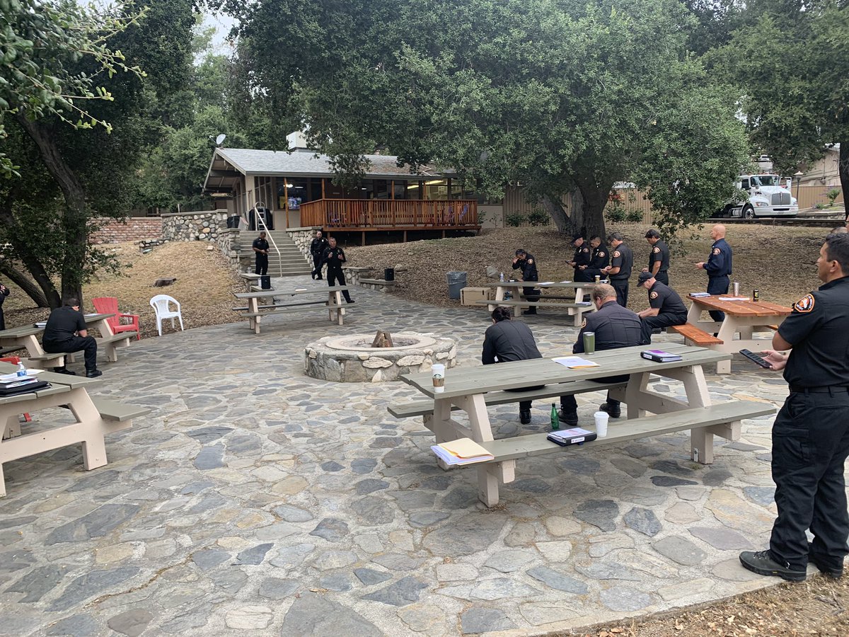 JhawkFire's tweet image. Proud to be part of @LACOFD chief officer day 3 #CommandTraining. Camp 2. Committed chiefs. Exec leadership provided. @LACoFDPIO @local1014