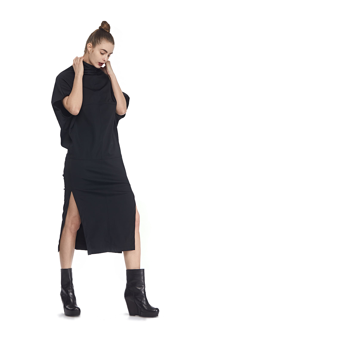 « DSEMICOLON »⁣⁠
⁠
Discover »⁣»⁣»⁣ ⁠
⁠
A new collection from DSEMICOLON available online soon.⁠
⁠
#unconventional ⁠
#conceptstore⁠
#dsemicolon

soo.nr/m0HP