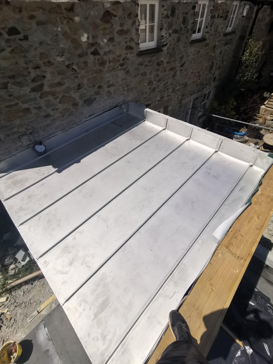 A nice little #local job for one of our regular clients. This #roof is finished in stainless steel.
#workingtogether #roof #stainlessteel #metalroof