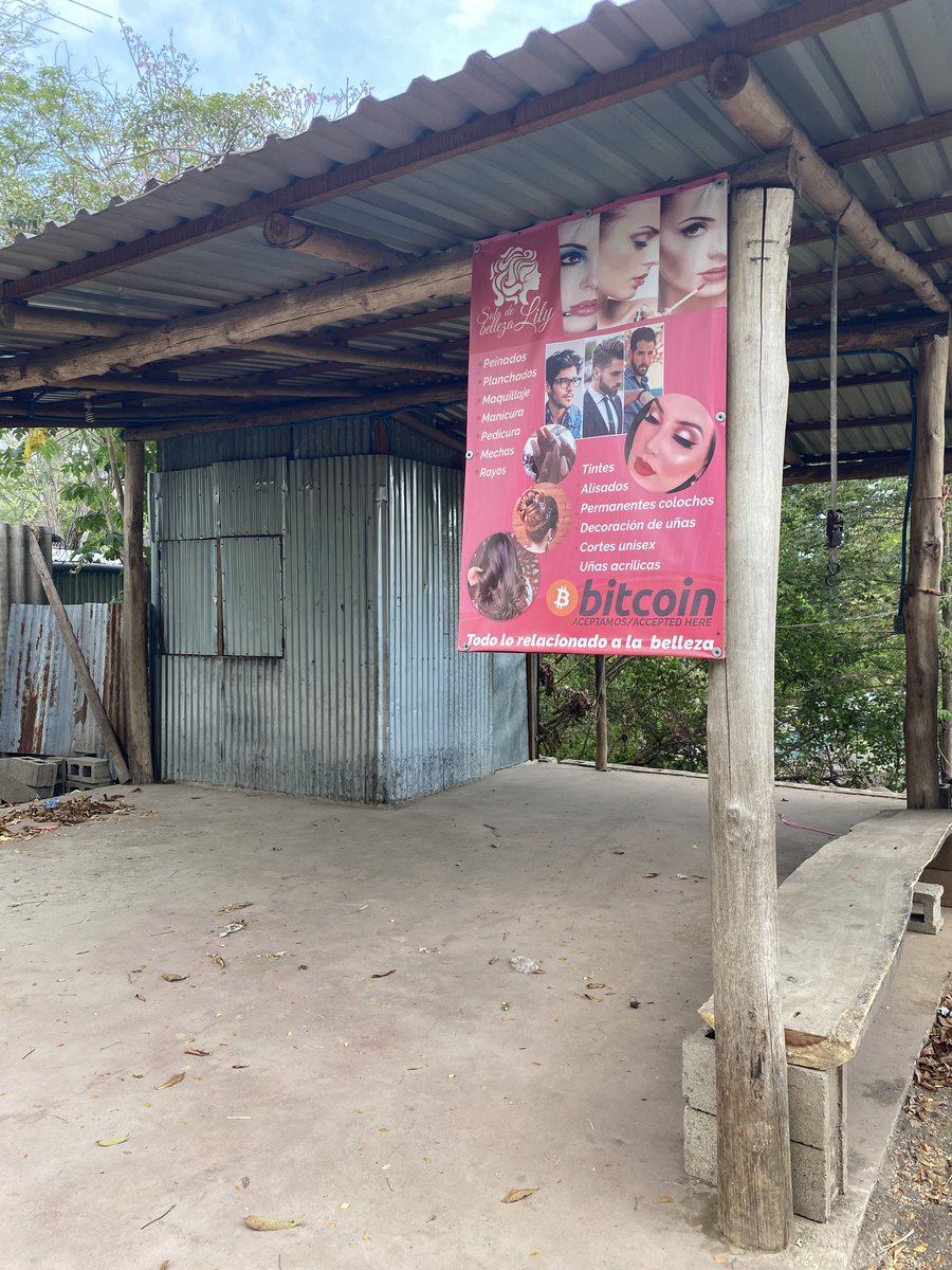 Bitcoinbeach's tweet image. #ElSalvador is beginning to reopen. We are working to make sure the small businesses in #ElZonte survive and can reopen and bring back employees. If the businesses pay 1/2 the employee salaries we will pay the other 1/2 directly to the employees in #BTC . We call it the BPPP