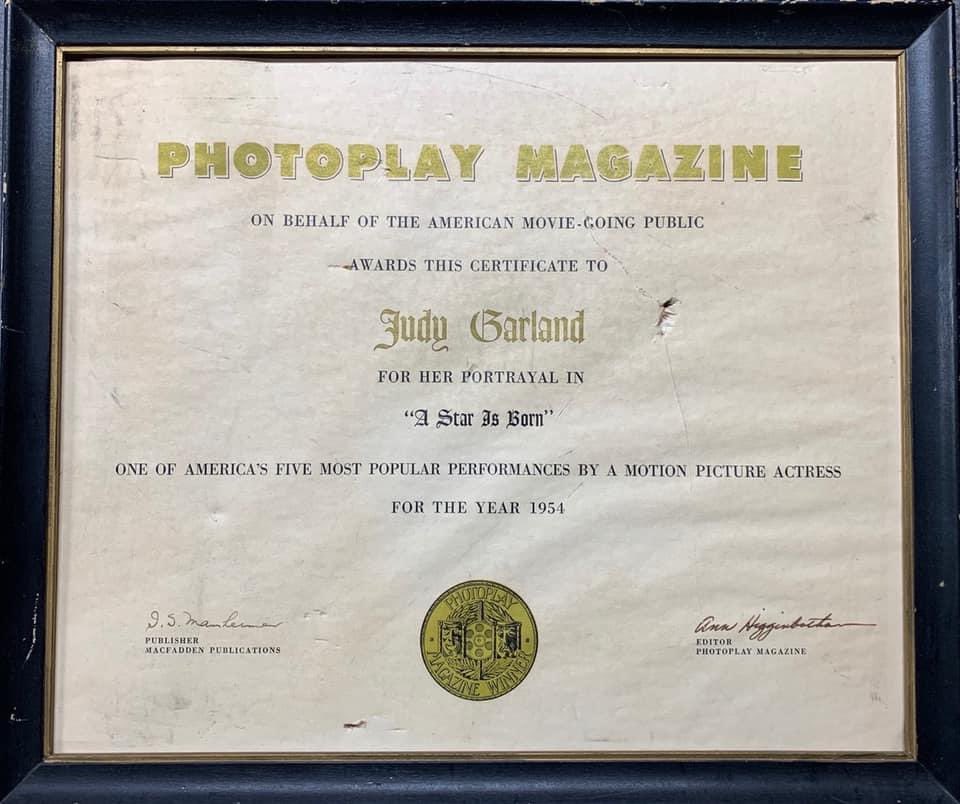 JonShirshekan's tweet photo. Before and after conservation/restoration of this 1954 #PhotoplayMagazine certificate to #JudyGarland for her portrayal in #AStarIsBorn.

Conservation of parchment is extremely difficult because wet cleaning causes the fibers to swell and distort. https://t.co/BQORO1N8dd