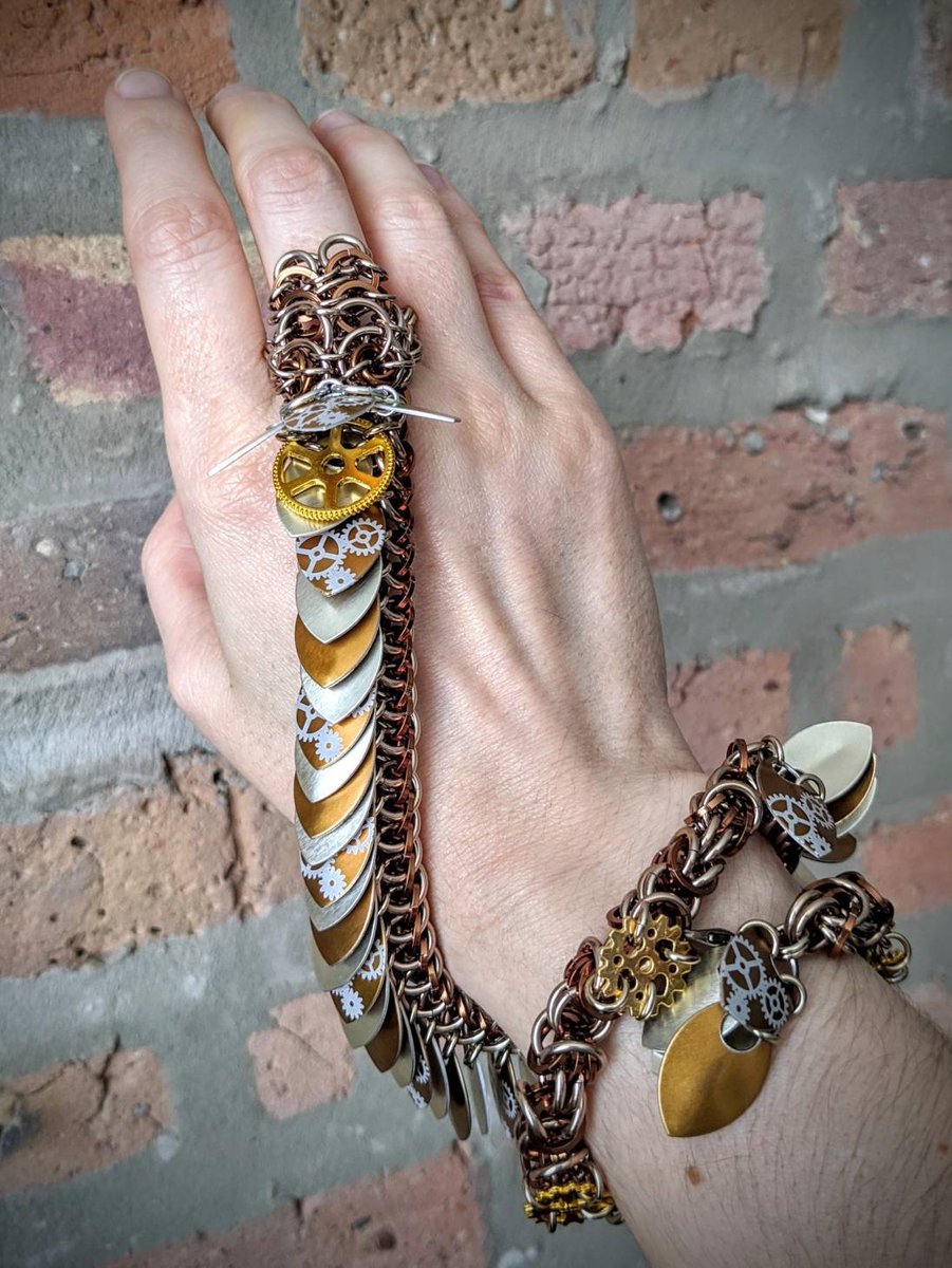tabithaolson's tweet photo. Steampunk Chainmail Dragon Bracelet, Necklace https://t.co/iHnpGUk7bt 
#steampunk #chainmail #chainmaille #dragon #chainmaildragon https://t.co/QvjGkyrghI