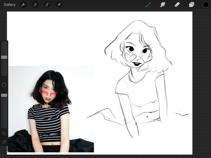 My friend's too pretty it's hard to sketch her cus I might not give her prettiness some justice ? it fun tho 