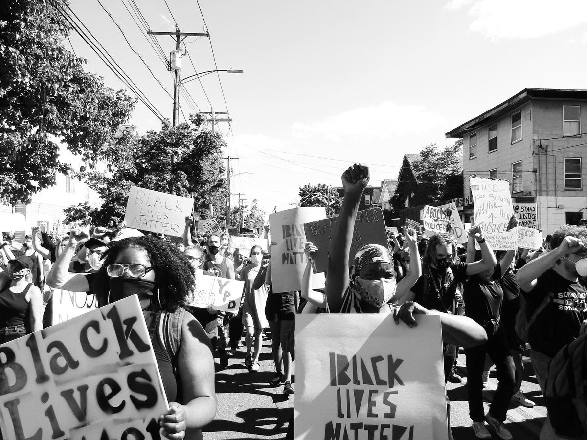 ShadBridgePGC's tweet photo. Donโt tell a lie on me...I wonโt tell the truth bout you...โ๏ธ๐ฏโ๐พ๐ค #blacklivesmatter #JusticeForGeorgeFloyd #riprayshardbrooks #RIPROBERTFULLER #NoJusticeNoPeace https://t.co/reqTpAjbHJ