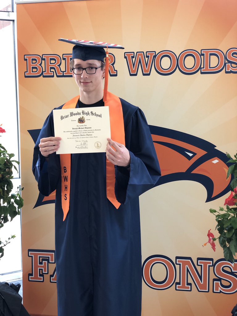 ShipmanJenny's tweet photo. So proud of our graduate today! Moving on to college and Navy ROTC. Joseph Shipman, your future awaits you!!! We love you and are so incredibly blessed you belong to us! ❤️❤️❤️ https://t.co/Iafil1nOlx