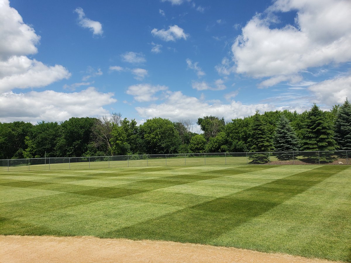 PragueCrew's tweet photo. @mowingporn https://t.co/cID2sPOttS