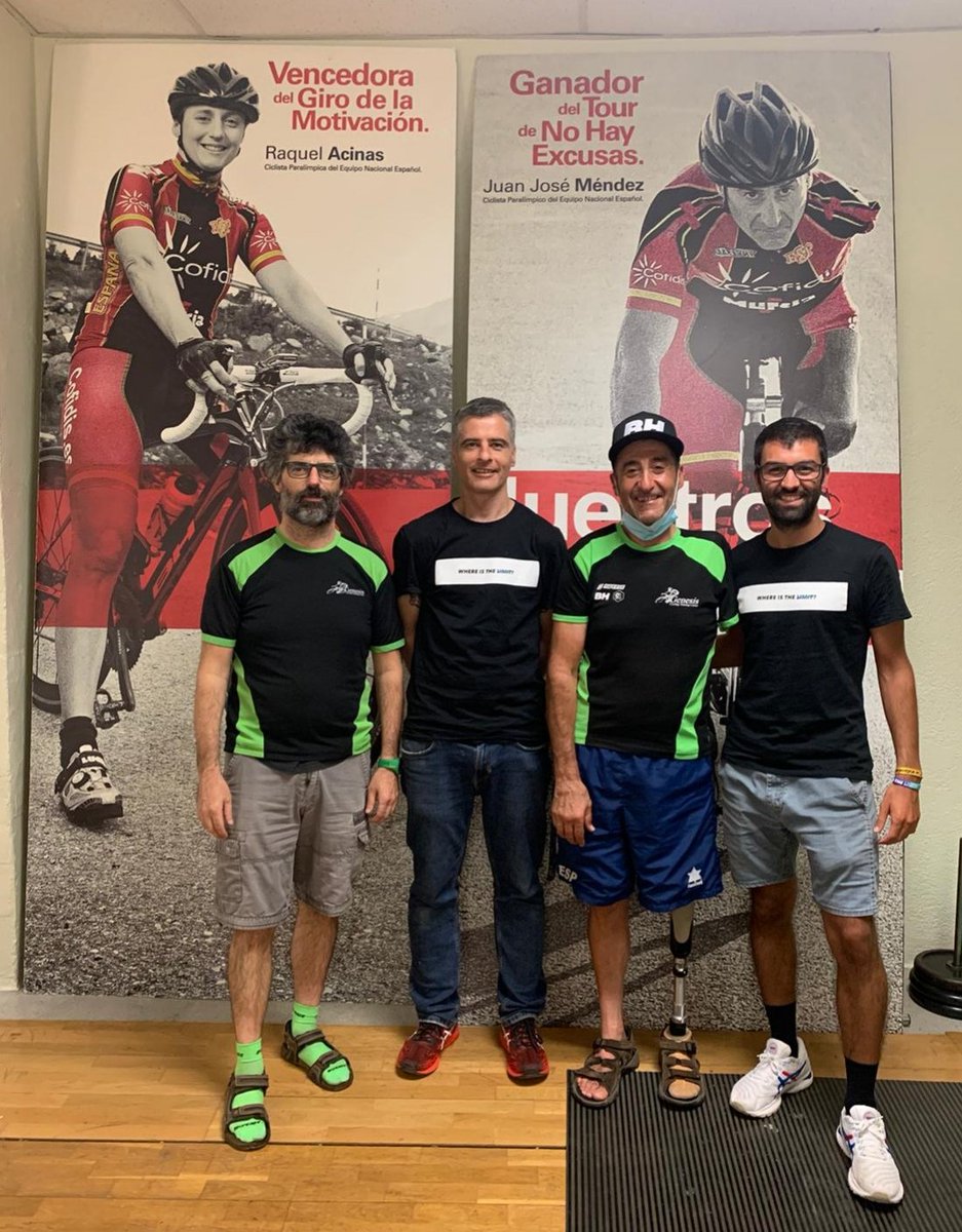 Hoy con <a href="/SerraTuneu/">Miquel Serra Tuneu</a>  hemos compartido el proyecto becado por <a href="/whereisthelimit/">whereisthelimit</a> en la <a href="/ciclismecat/">Federació Catalana de Ciclisme</a>, hemos conocido a super Juanjo Méndez y a su amigo y entrenador Bernat Moreno, los padres del <a href="/Genesis_Cycling/">GN6 Cycling Team</a>
#discapacidadadquirida #deporteinclusivo #educacion

<a href="/jmedina_rhb/">Josep Medina</a>