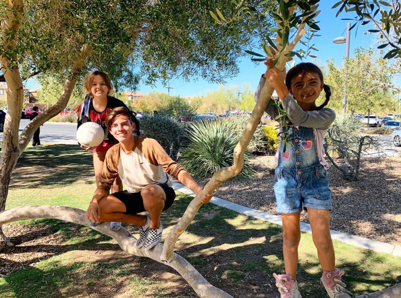 MountainsEdgeLV's tweet photo. Family trips to #ExplorationPark are a great way to spend the day! (Jessie1christie – Instagram) #LasVegasLife https://t.co/zhHpe4HEhD