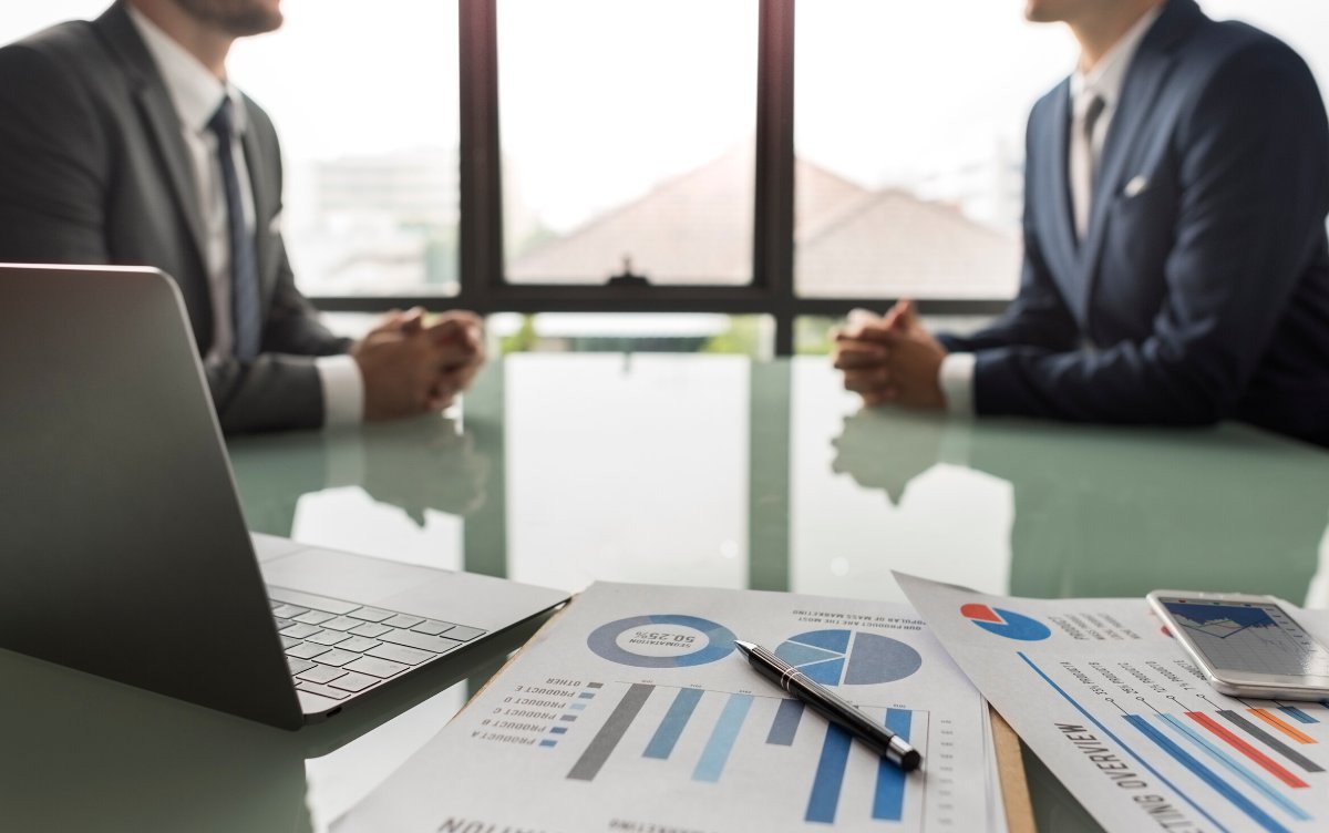 Um estudo realizado na Universidade de Aveiro por Daniela Fonseca Pinheiro, mostra que o crédito concedido às PME aumenta conforme a sua dimensão, liquidez e bens que possam ser dados como garantias. 
Consulte o artigo em: bit.ly/DificuldadeFin…