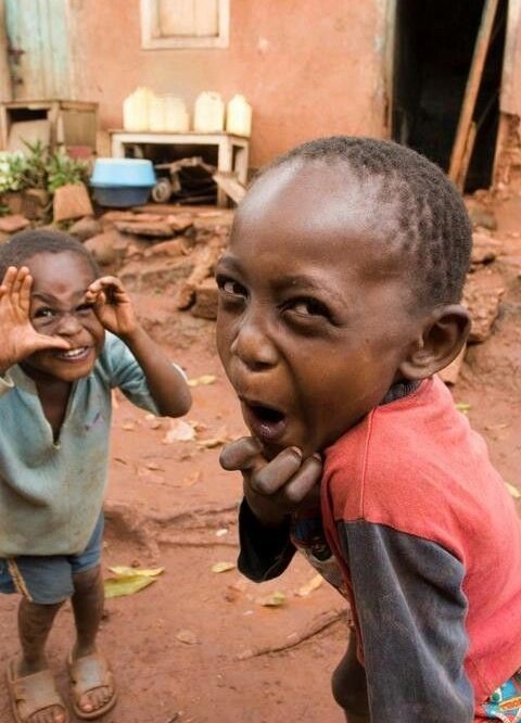 _Ravena_2's tweet photo. 😂😂😂😂 Iphone users feeling all sweet about the voice notes... #AndroidPhonesMatter #AndroidLiveMatters 😂😂😂😂😂 https://t.co/Y6RqX1kwGj