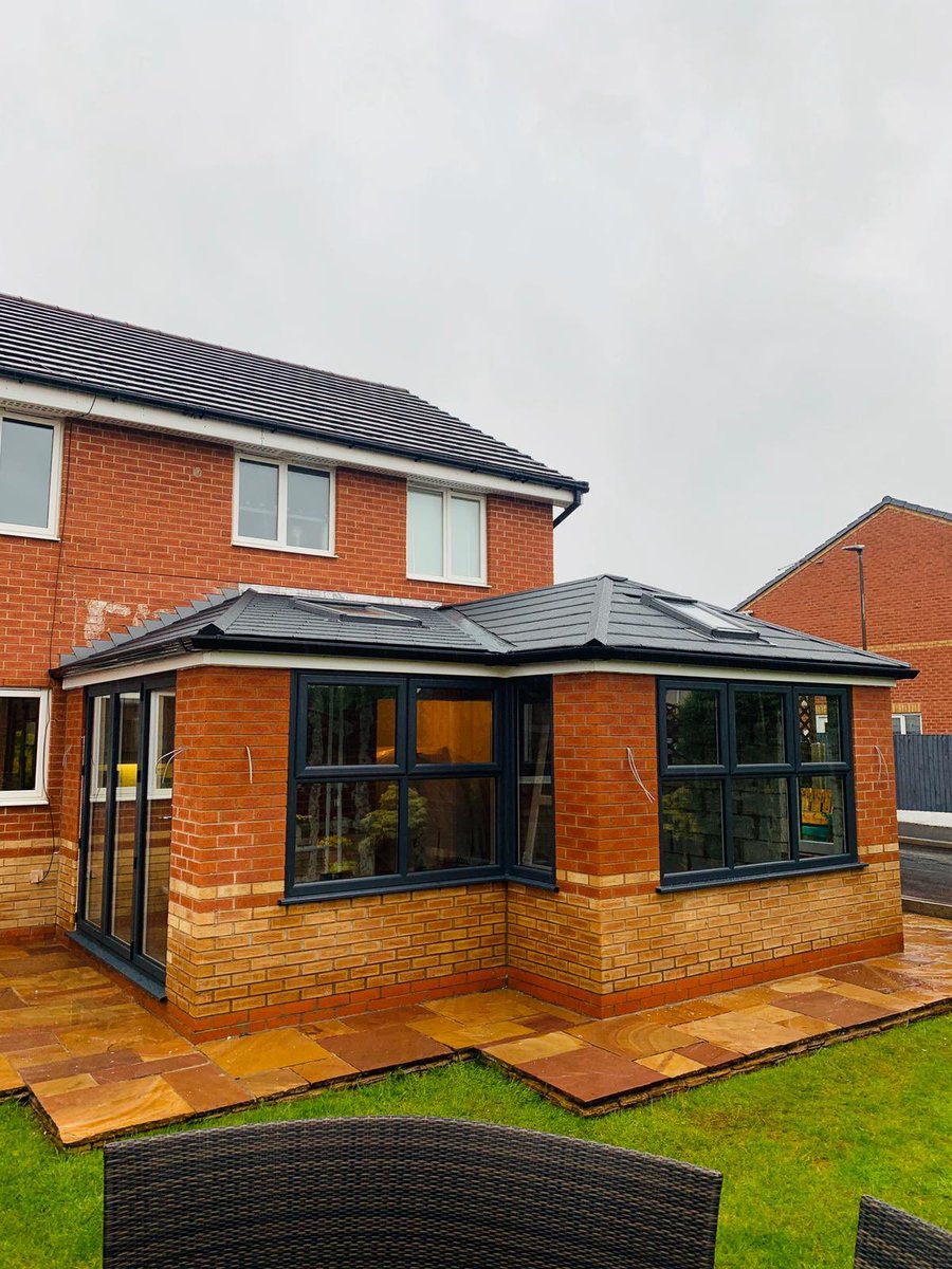 RealRoofConserv's tweet photo. @prefixsystems the rain hasn’t stopped our fitters this week fantastic installation by Lewis https://t.co/010P1dhtZJ