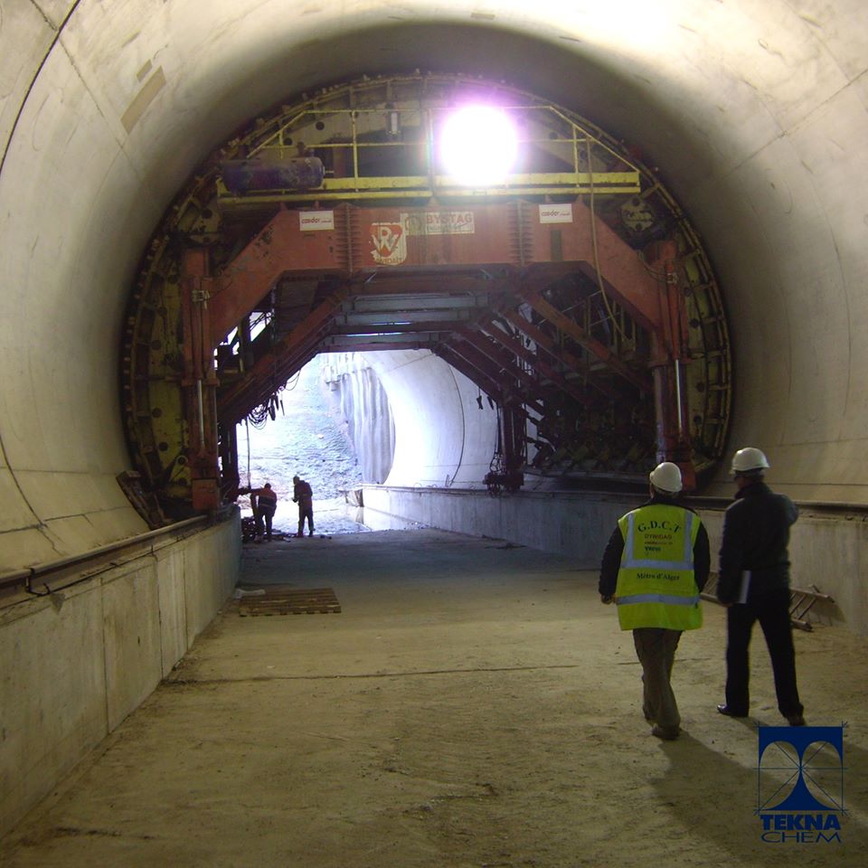 Teknachem's tweet photo. Tunnelling, geotecnica e ripristino ✔️

➡️ TEKGUN | Acceleranti di presa per Spritz beton
➡️ GRAUTEK e PROTEK | Malte speciali per il ripristino strutturale
➡️ EXCELLENT | Superfluidificanti ad alto mantenimento della lavorabilità

Per info 0362 918311 o info@teknachemgroup.com https://t.co/KgnazU42sb