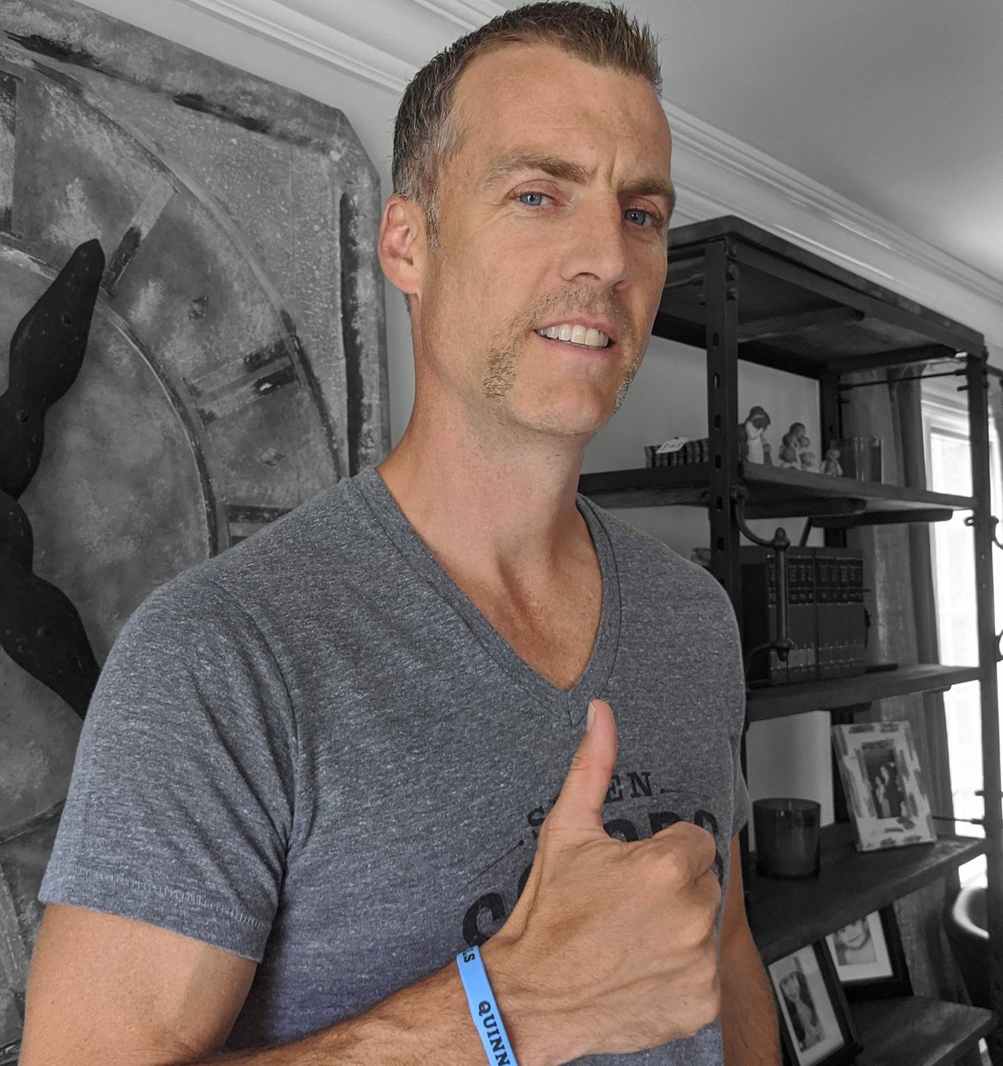 My wife (and everyone else) finds my stache repulsive but I would do anything for my friend <a href="/PQuinnfortheWin/">Pat Quinn</a>. #Handlebars4Hope
Please consider a donation to this worthy cause! fundraise.als.net/handlebars4hope