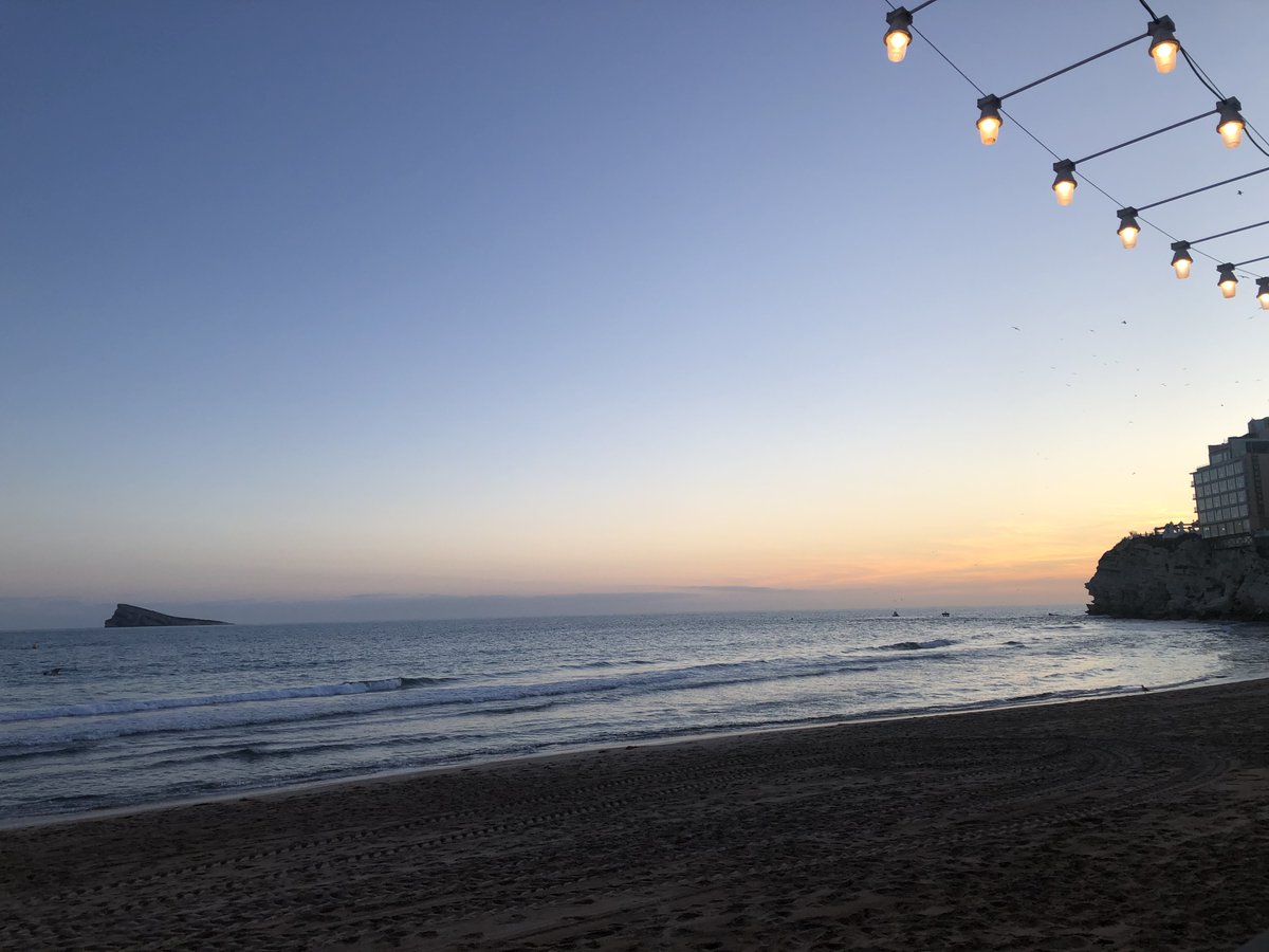 Beninter's tweet image. 🥰 Colores de #Benidorm que enamoran a cualquiera. 💙

🥰 Benidorm's colours, that make anyone fall in love. 💙
