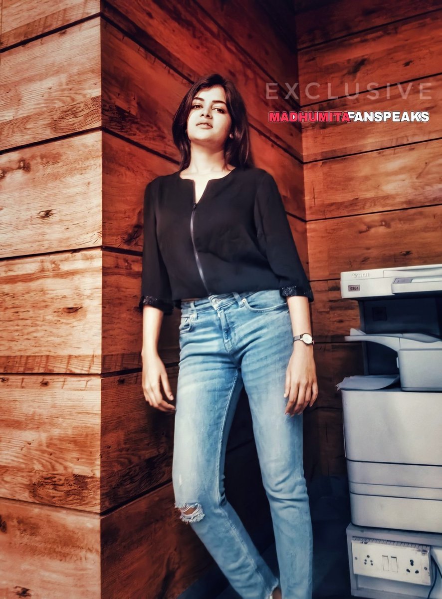 madhumita__fc's tweet photo. Black make you classy yet simple 🖤
PC: #TeamMadhumita 
@madhumitact https://t.co/w2RJO5bnLI