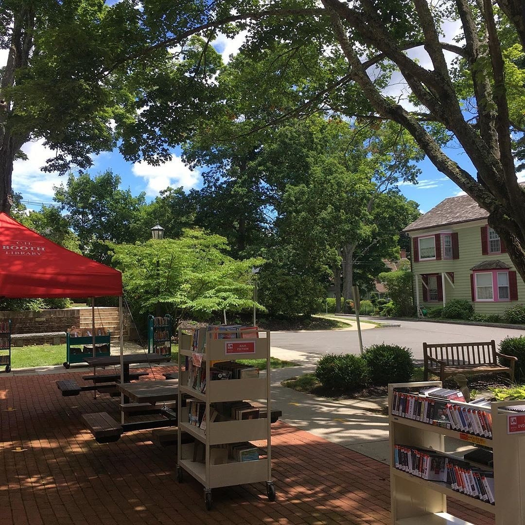 Credit to C.H. Booth Library of Newtown, Conn.

A library on the patio outside the property of C.H. Booth Library in Newtown, Conn.

#LibraryLife #NewtownCT