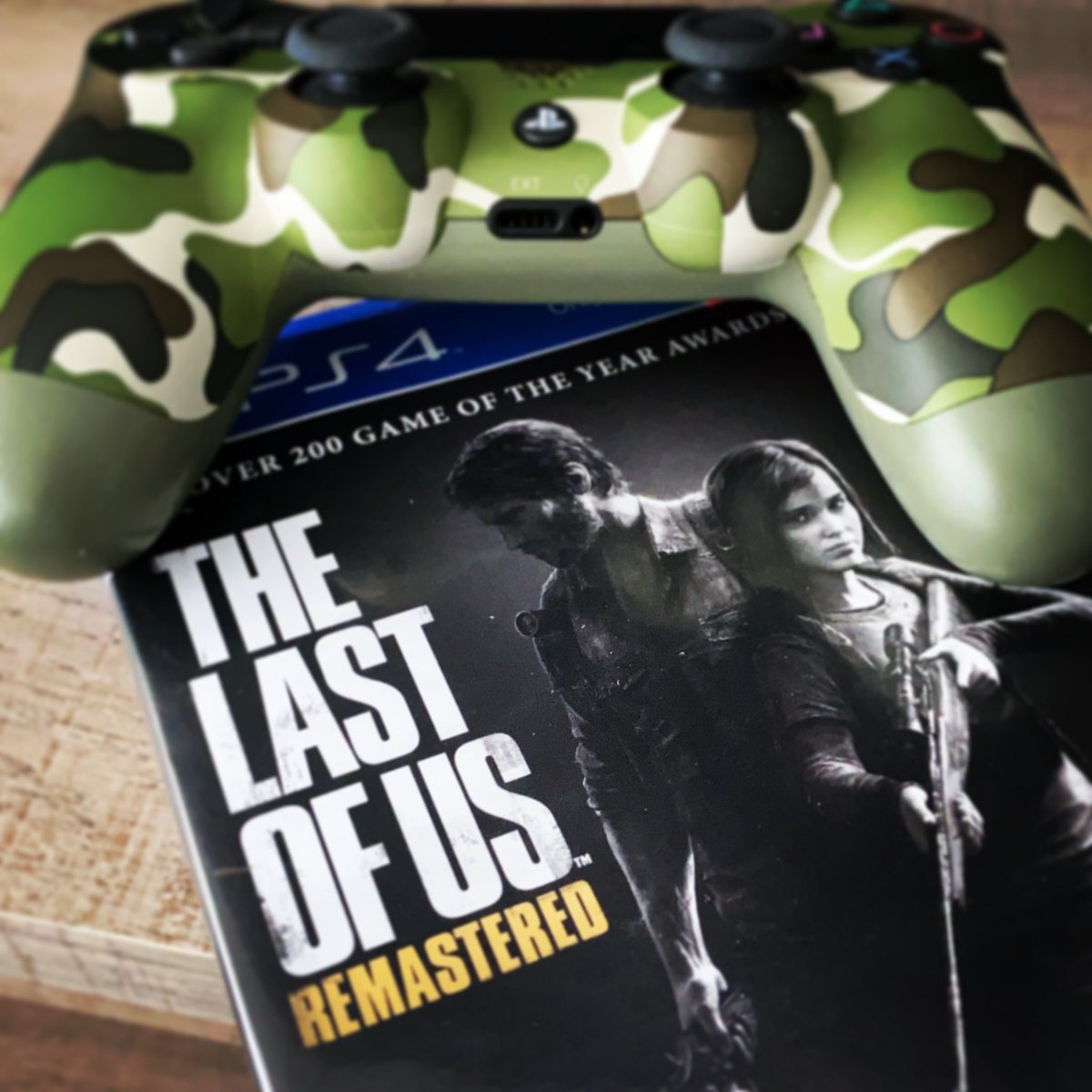 As if I hadn’t had enough pandemics already.. 

Forgot how brutal the start of this was. 😢 

#ps4 #TheLastofUs @TheVulcanSalute <a href="/TroyBakerVA/">Troy Baker</a> <a href="/Neil_Druckmann/">Neil Druckmann</a> <a href="/Naughty_Dog/">Naughty Dog</a>