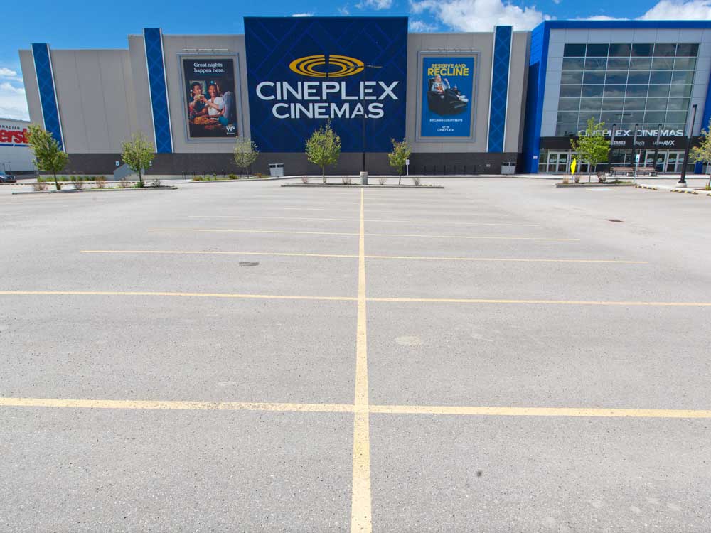 Cineplex gets new money from lenders as it faces uncertain future dlvr.it/RZrsPr