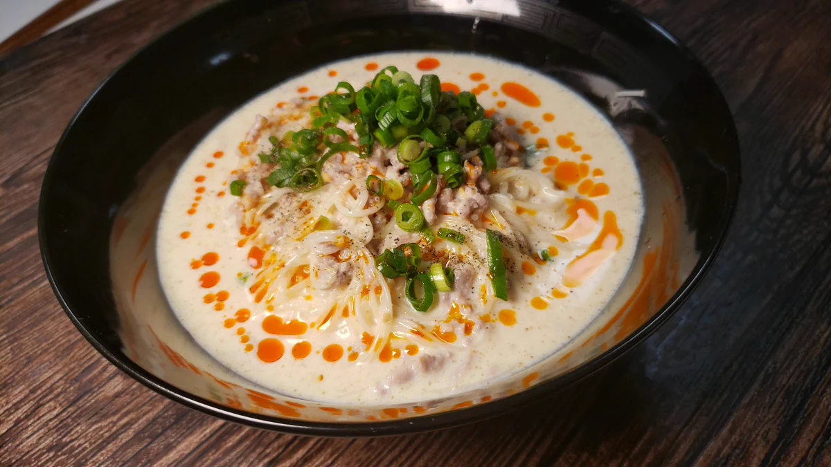 まるでお店の味？！素麺と豚ひき肉、豆乳を組み合わせた絶品料理の作り方！