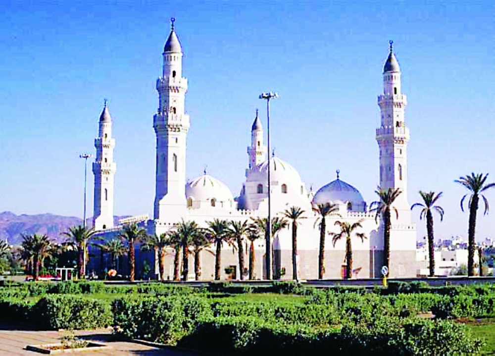 zahm100's tweet photo. مسجد قباء اول مسجد بني في الاسلام يقع في السعوديه المدينه المنورة بناه نبينا محمد ﷺ
 سنه ١هـ / ٦٢٢م 
تم توسعته عده مرات منذ عهد الخليفه عثمان بن عفان ثم الخليفه الاموي عبدالملك بن مروان وايضا تم توسعته عده مرات في عهد الدولة العثمانيه وكانت اكبر توسعت له في عهد الدوله السعوديه https://t.co/3qWjUDiz8S
