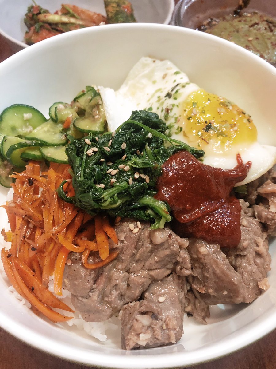justjiwonn's tweet photo. y’all look at this fire ass bibimbap i just made https://t.co/YrTCHkbJ4A