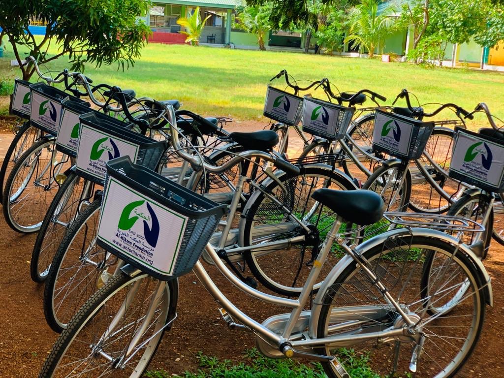 ahfsrilanka's tweet photo. Alhamdulillah AL-HIKMA FOUNDATION has delivered bicycles for needy children who are walking for a long distance to schools.

donate generous 
https://t.co/pxIIXyRELF https://t.co/TPylaMrFMd