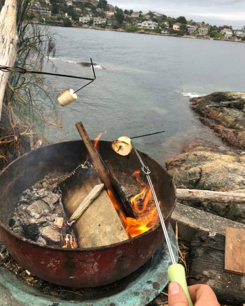 Trevor4saanich's tweet image. #becausemarshmallow 🔥 #campertunity instagr.am/p/CCKgdHNDVx3/