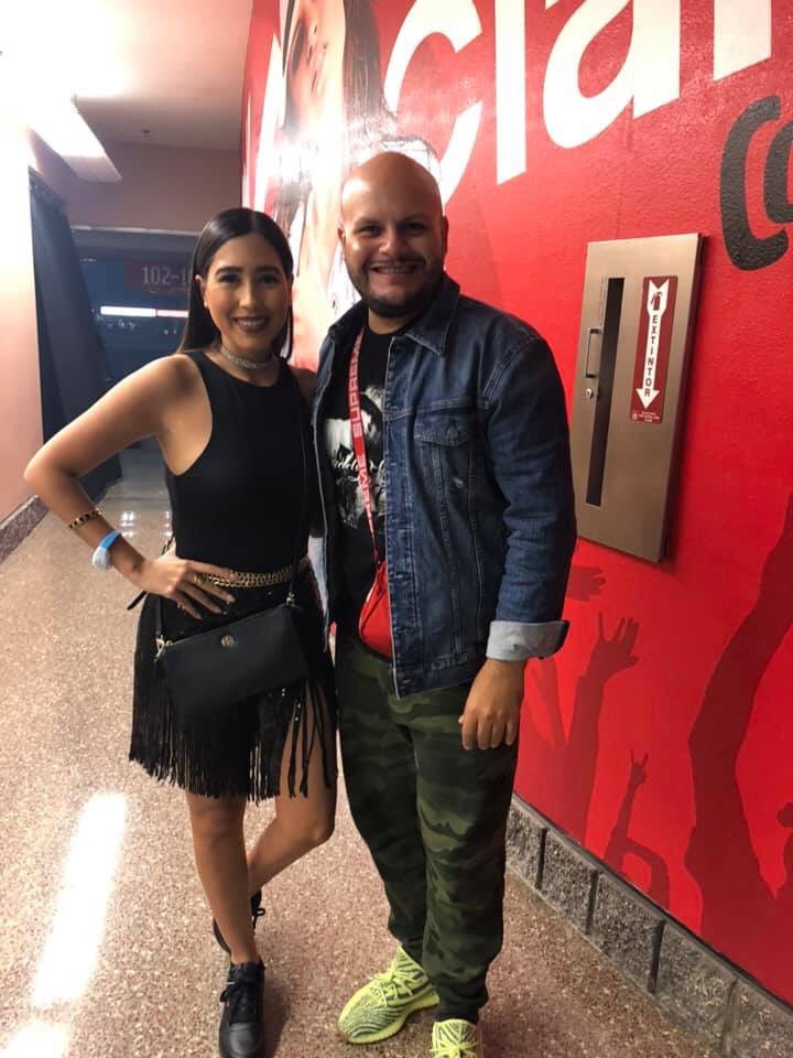 janjito's tweet photo. #tbt #takemeback #verylatepost #lastdecember #lastyear #instagood #instapost #beforecovid19 #lifebeforecovid19 #friends #friendslove #bff #daddyyankee #reggaeton #coliseodepuertorico #pr #choli #puertorico #concalmapalcholi https://t.co/8UkKOYoO1N