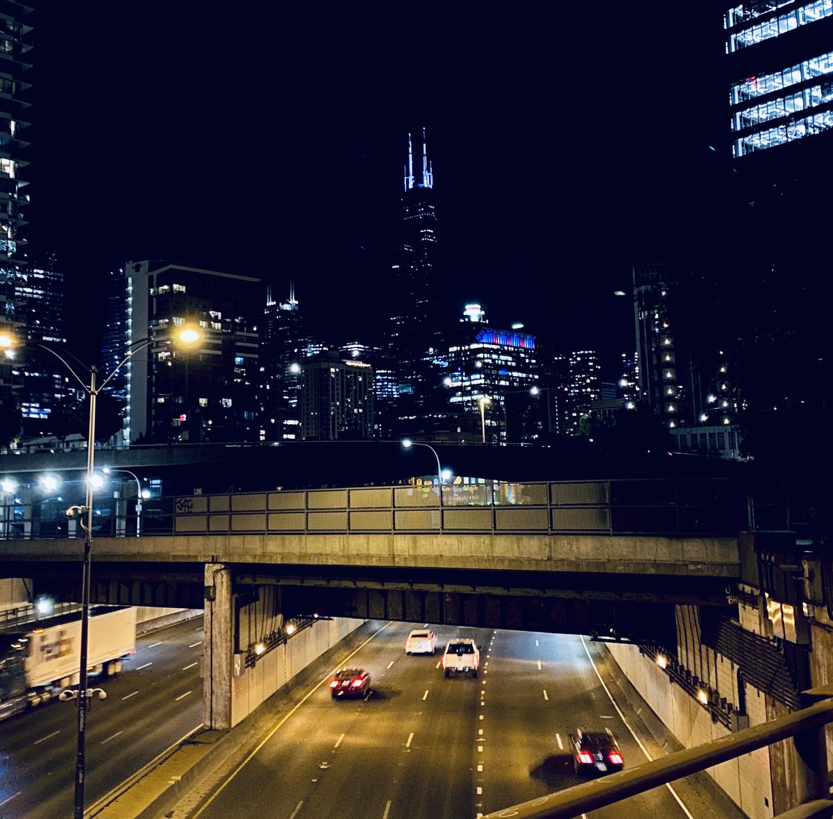 MysterEWoodz's tweet image. Just out chillin &amp;amp; minding the business that pays me #SummerTimeChi20 #PandemicEdition #shotoniPhone11promax