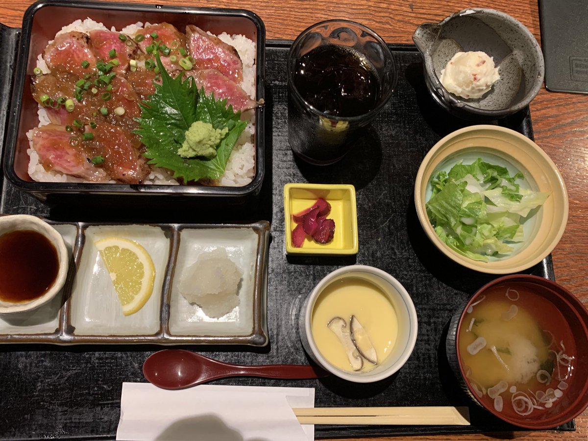 大好き埼玉 池上 賢一 三芳町代表 公式アカウント 今日は埼玉県富士見市 鶴瀬駅西口にある若菜月に 特製国産和牛タタキ重にしました 美味い 埼玉県 富士見市 鶴瀬 鶴瀬駅西口 若菜月 ランチ 特製国産和牛タタキ重