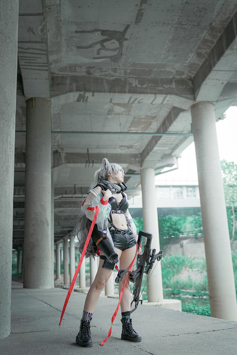 weare_csl's tweet photo. Don't let your guard down, even on base, Doctor.
See more: https://t.co/GZrphyw8NH
Photos 📷 Mellisa
#cosplay #csl #nosom #arknights #schwarz #노슴 #명일방주 #슈바르츠 https://t.co/2MWxJJouvv