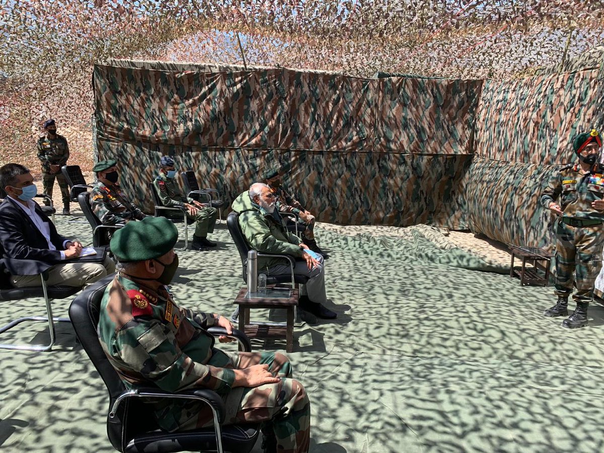 BJP4India's tweet photo. PM @narendramodi visited one of the forward locations in Nimu in Ladakh early morning today. 

Located at 11K feet, this is among the tough terrains, surrounded by the Zanskar range and on the banks of the Indus.

He interacted with personnel of the Army, Air Force and ITBP. https://t.co/hxoREuBvY0