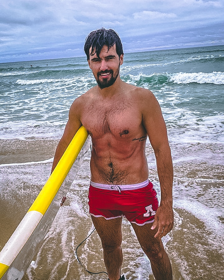 Now THIS is how last weekend was supposed to go. Cote d'Argent is definitely a hidden gem of France and my new favourite place. #surfing