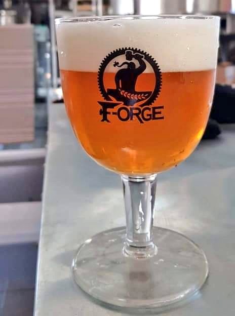 Karent_Kat's tweet photo. la F-orge ! 🍺
Nouvelle brasserie locale & artisanale
-Venez comme vous êtes et surtout comme vous voulez 🛸🪂🛴🚘
▫️découvrir 🤩
▫️déguster 🍻
▫️emporter 🚚
Une bière réalisée sur place dans une ancienne forge au centre de #Plouarzel 🧱⚒️
#Bretagne #Finistère #Biere #tweetpub https://t.co/gtUETPjWNx