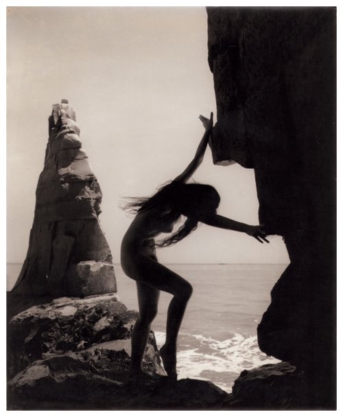 As his work progressed, he began experimenting with posed nude photographs inspired by his early work with the ama. The shots are more stylised, but he often used ama divers as his models.  http://yoshiyuki-iwase.blogspot.com/p/in-1904-yoshiyuki-iwase-was-born-in.html?m=1