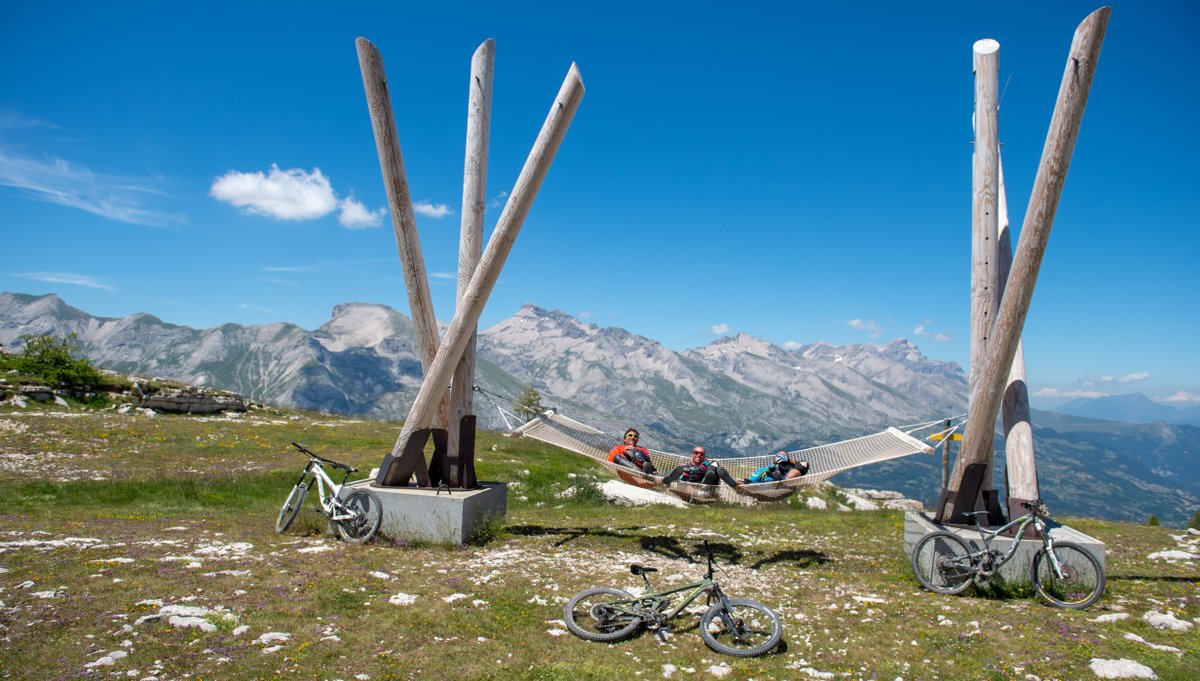 ledevoluy's tweet image. [ J-1 ] 
Tellement hâte de vous retrouver 😍😍😍
#devoluy #myhautesalpes #opening #été