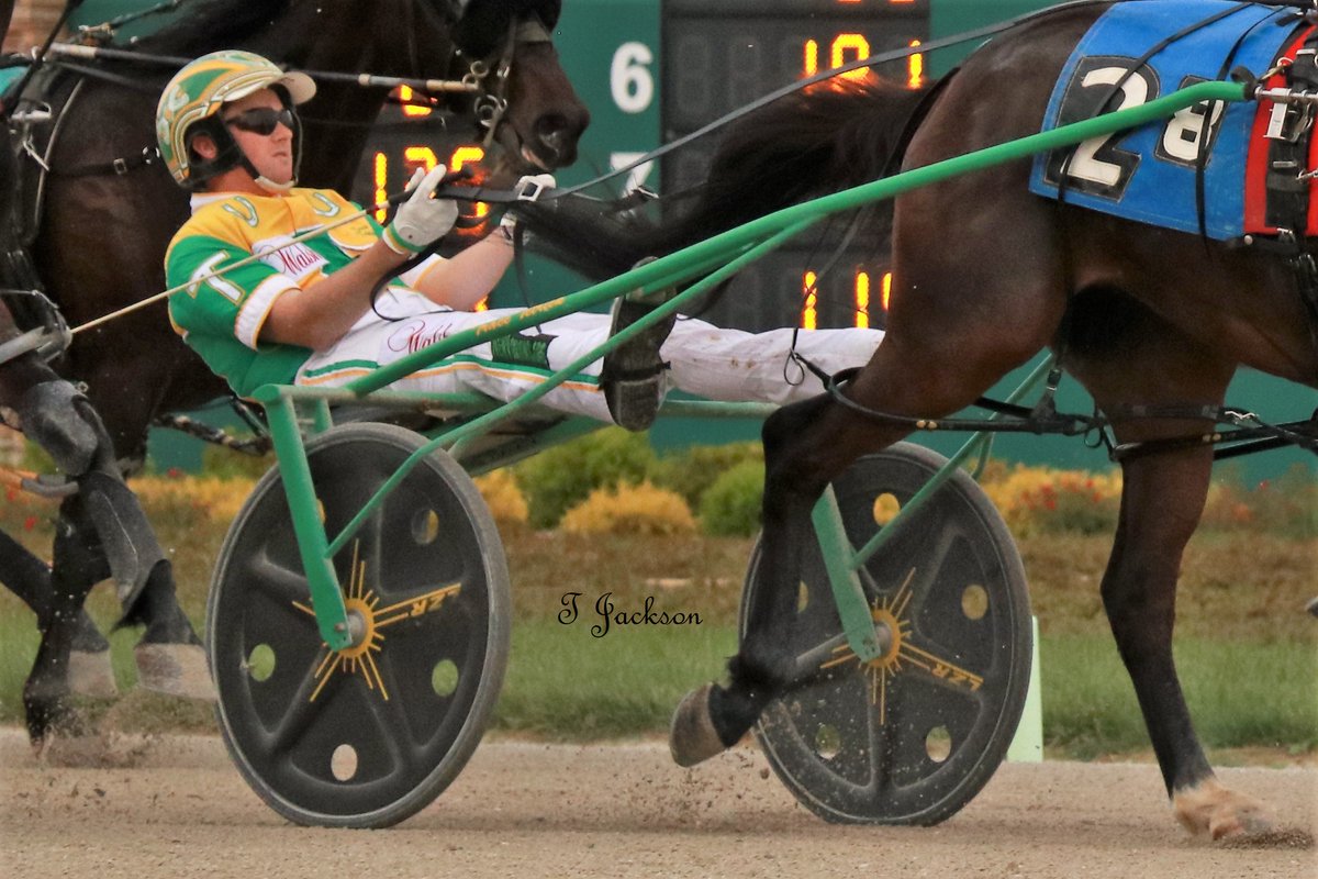 hoosiernations's tweet photo. At Hoosier last night
#HatTrick
@TraceTetrick #SugarAndSpite #SadiesArt #TjsTopPick 
Sam Widger #HornsForThree #SkywayVictor #HotGossip

Congratulations gentlemen!! #PlayHP
@WrennSandy https://t.co/fzQ0IRN0dM