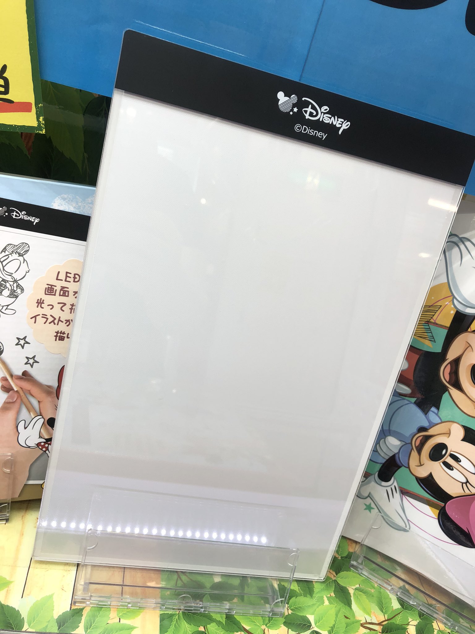 تويتر マンガ倉庫日向店アミューズ على تويتر ディズニー Led ペイントトレーサー 入荷しましたー Ledが明るくて描きやすい サイズで軽くて薄いので 持ち運びに便利です Usbで簡単接続 4枚のイラストもついてます ディズニー トレーサー ペイント