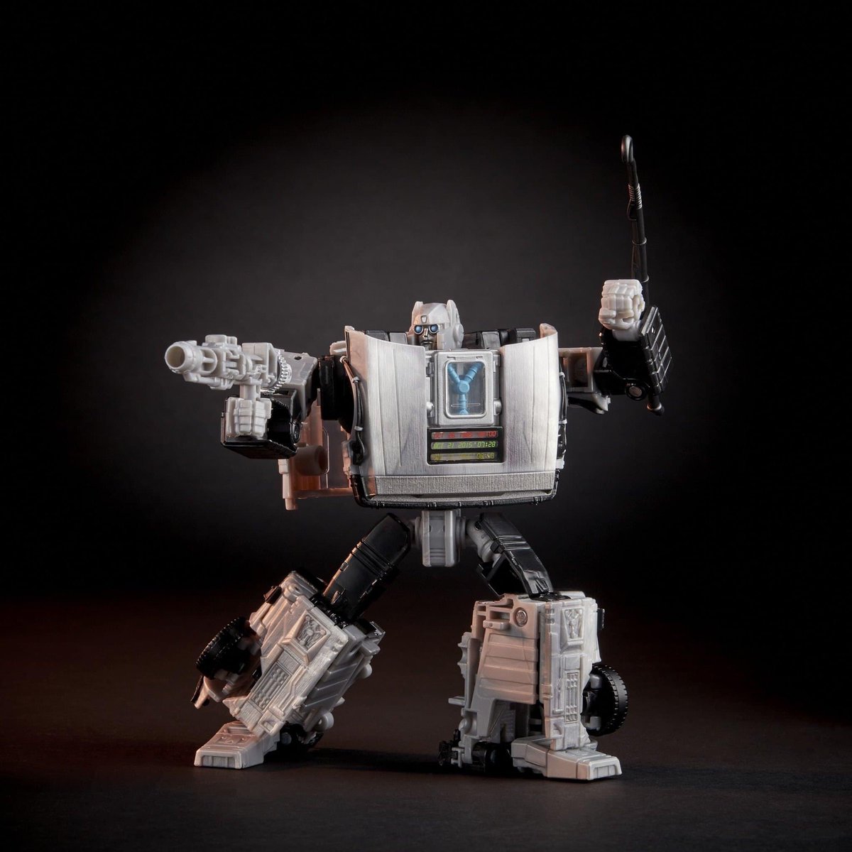 _Alex__Geek_'s tweet photo. ES #HERMOSO!!!!!

#Hasbro en colaboración con #Transformers, lanzarán una edición limitada de un #Autobot del #Delorean de #BackToTheFuture por el 35 aniversario de la cinta. 

Sólo habrá 1985 piezas, esto debido a que es el año en que se estrenó el filme. https://t.co/ijCRdQG9CE