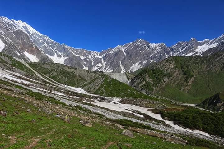 kkthakur99's tweet photo. The trek  from Dhudhi to Beas Kund 
#beautifulhimalyas
#mountains
#friends
#beaskund
#Dhundi
#solangvalley
#manali
#himachal https://t.co/BNOYshoouM